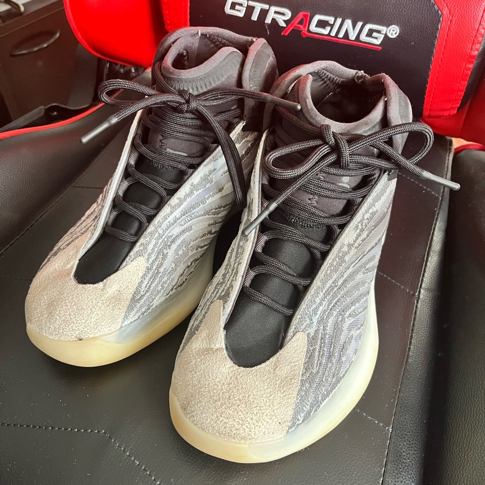Yeezy qntm